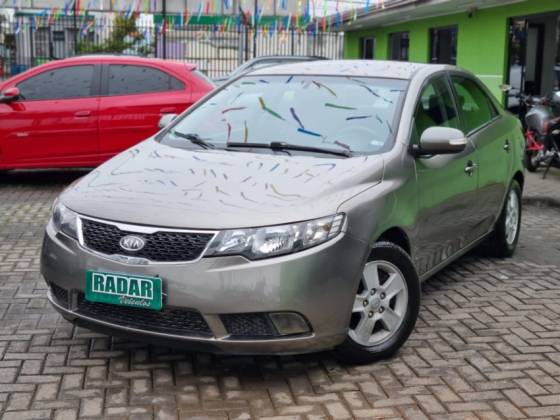 KIA CERATO 1.6 EX3 SEDAN 16V GASOLINA 4P MANUAL